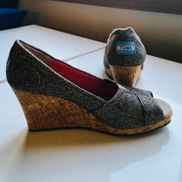 TOMS Wedges - Picture 3 of 5